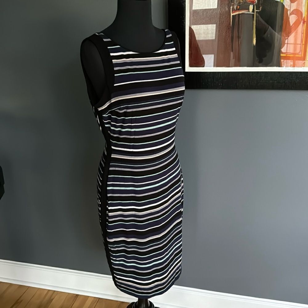 White House Black Market stripe stretch jersey lined tank style V back sheath - Picture 4 of 9